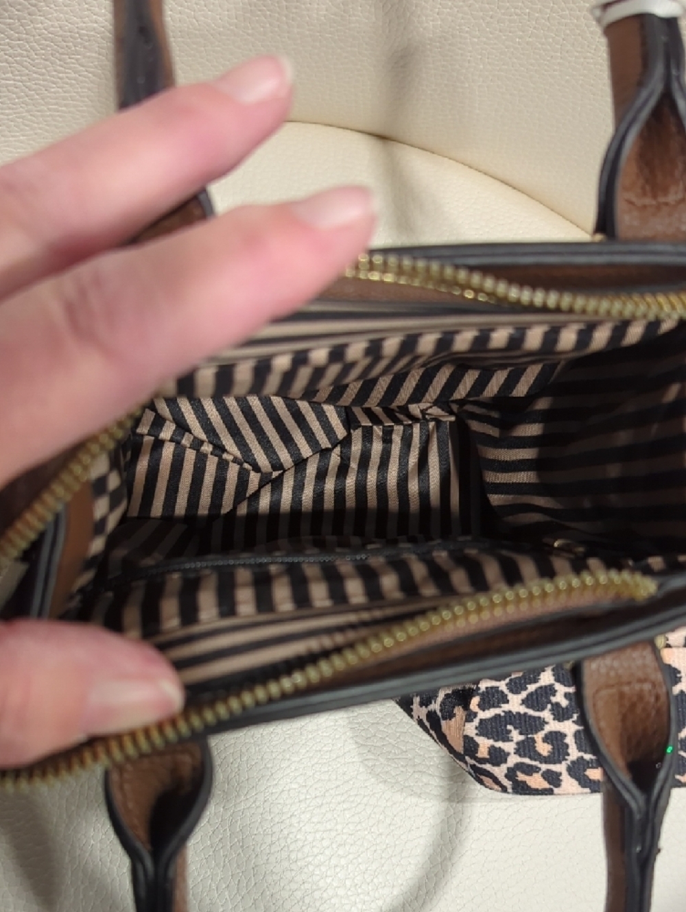 Alyssa Brown Vegan Leather Crossbody Tote with Leopard-Print Strap - Picture 4 of 6